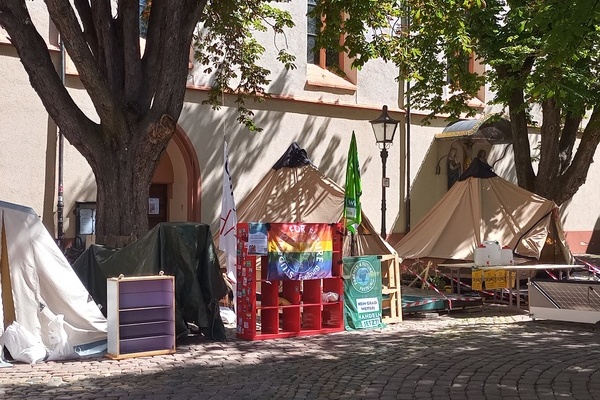 Klimacamp - bitte mit Augenmaß und Rücksicht Klimacamp - bitte mit Augenmaß und Rücksicht