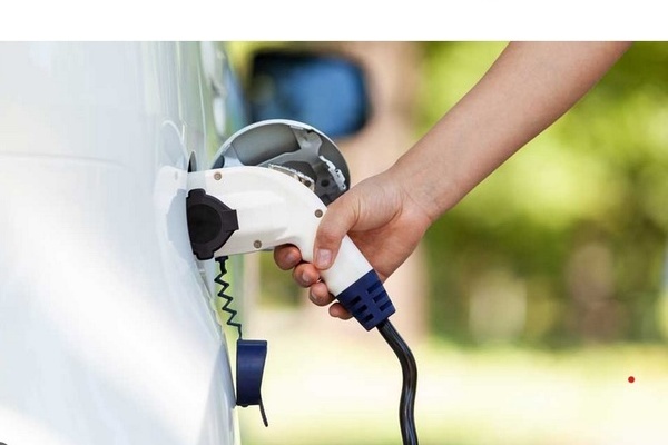 Nächtliches Parken an E-Ladestationen Nächtliches Parken an E-Ladestationen